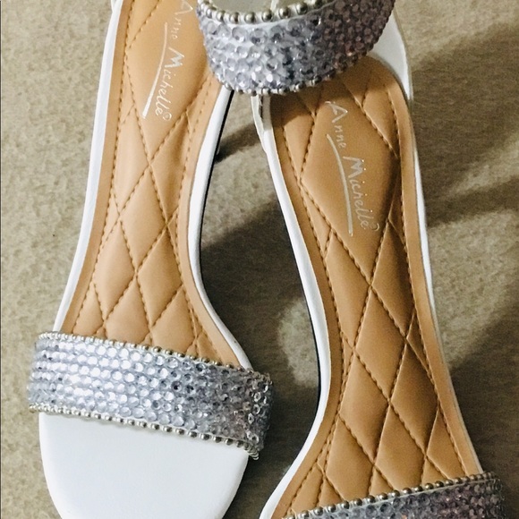 🔴 Custom Blinged Sandals - Picture 4 of 5
